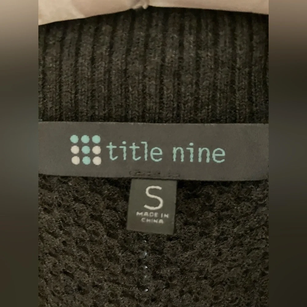 Title Nine Woolicious Waffle Knit Quarter Zip Gray/Gold/Pink Small